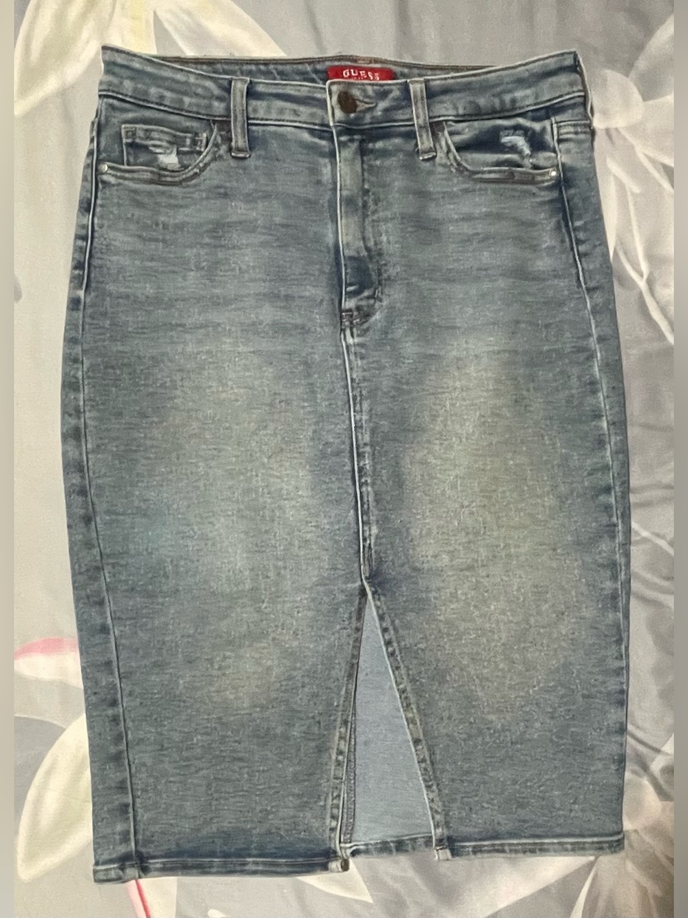 GUESS Men’s Light Blue Slim Denim Skirt-Style Jeans